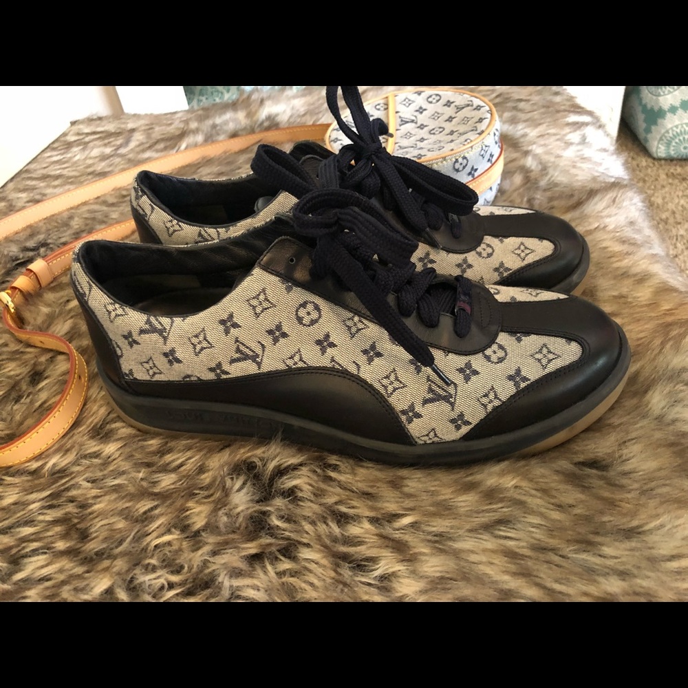 LV shoes size 9